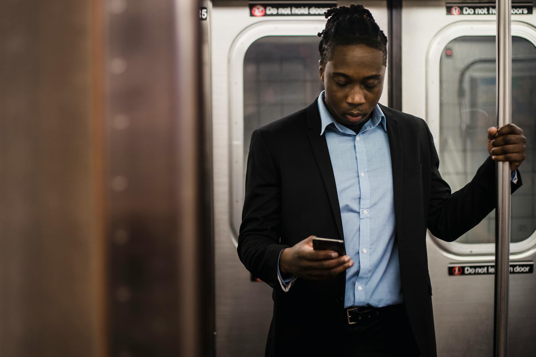 Stress-Free Commuting: Navigating Transportation Challenges During Assignments
