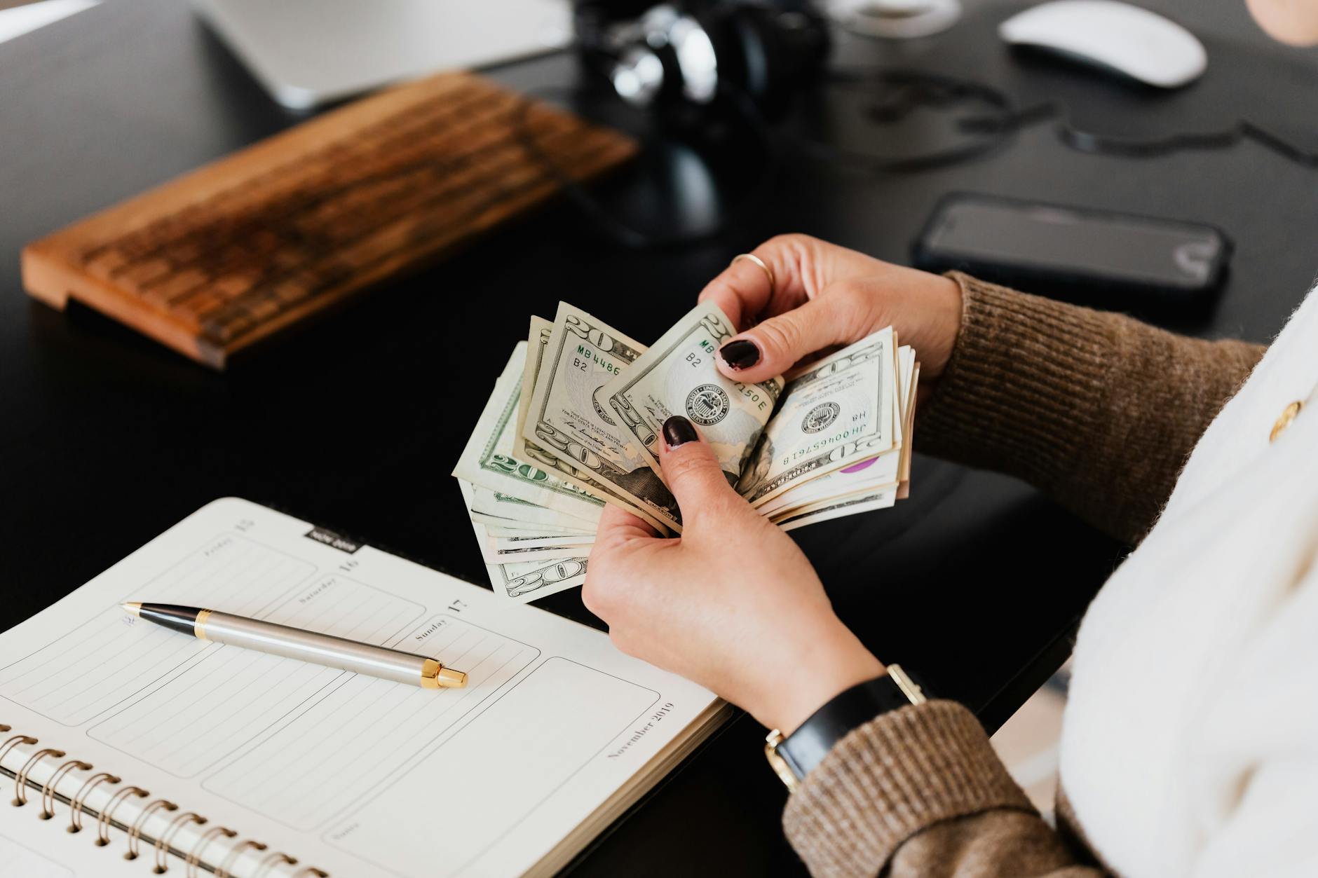The Financial Perks of Travel Nursing: Earning Potential This Spring/Summer