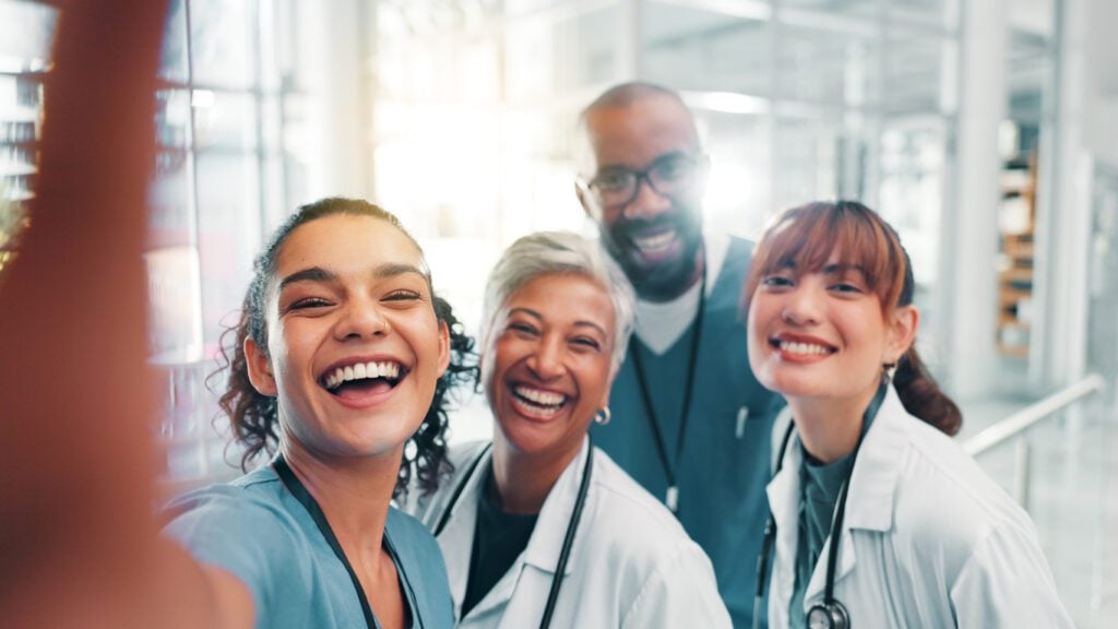 How Travel Healthcare Helps You Grow Beyond the Job